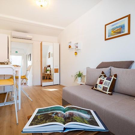 Mediterranean Terrace Apartment With Bikes & Sup 斯克拉丁 外观 照片