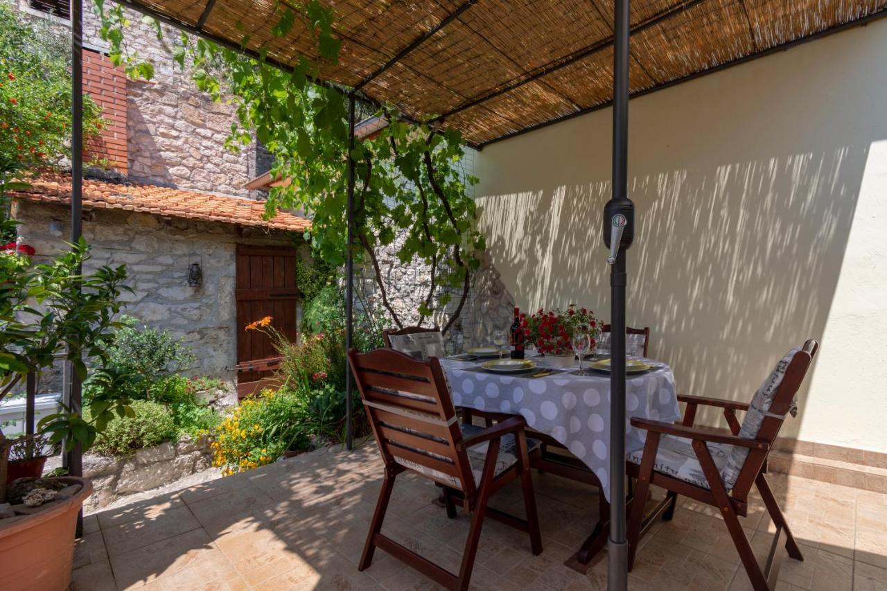 Mediterranean Terrace Apartment With Bikes & Sup 斯克拉丁 外观 照片