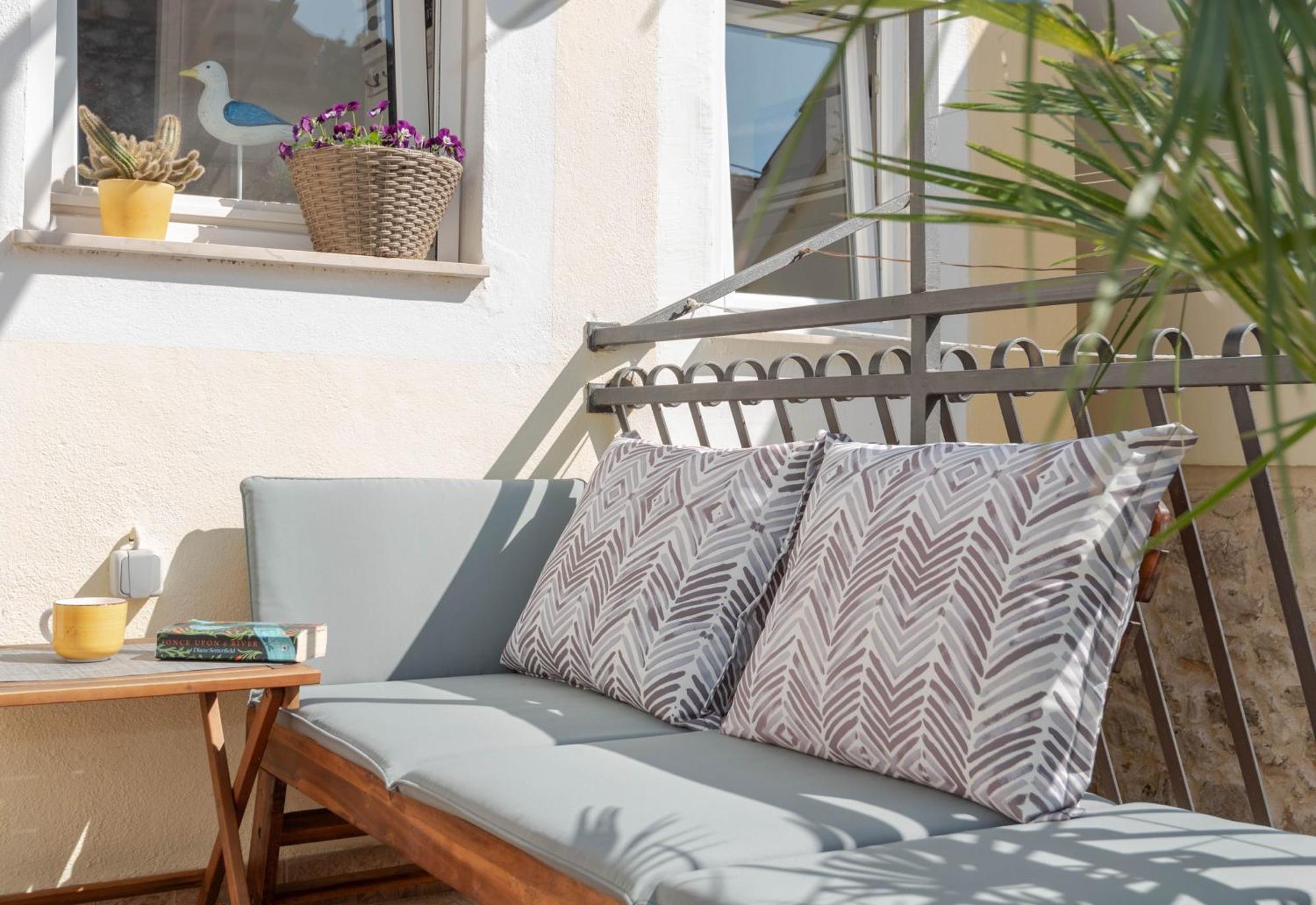 Mediterranean Terrace Apartment With Bikes & Sup 斯克拉丁 外观 照片