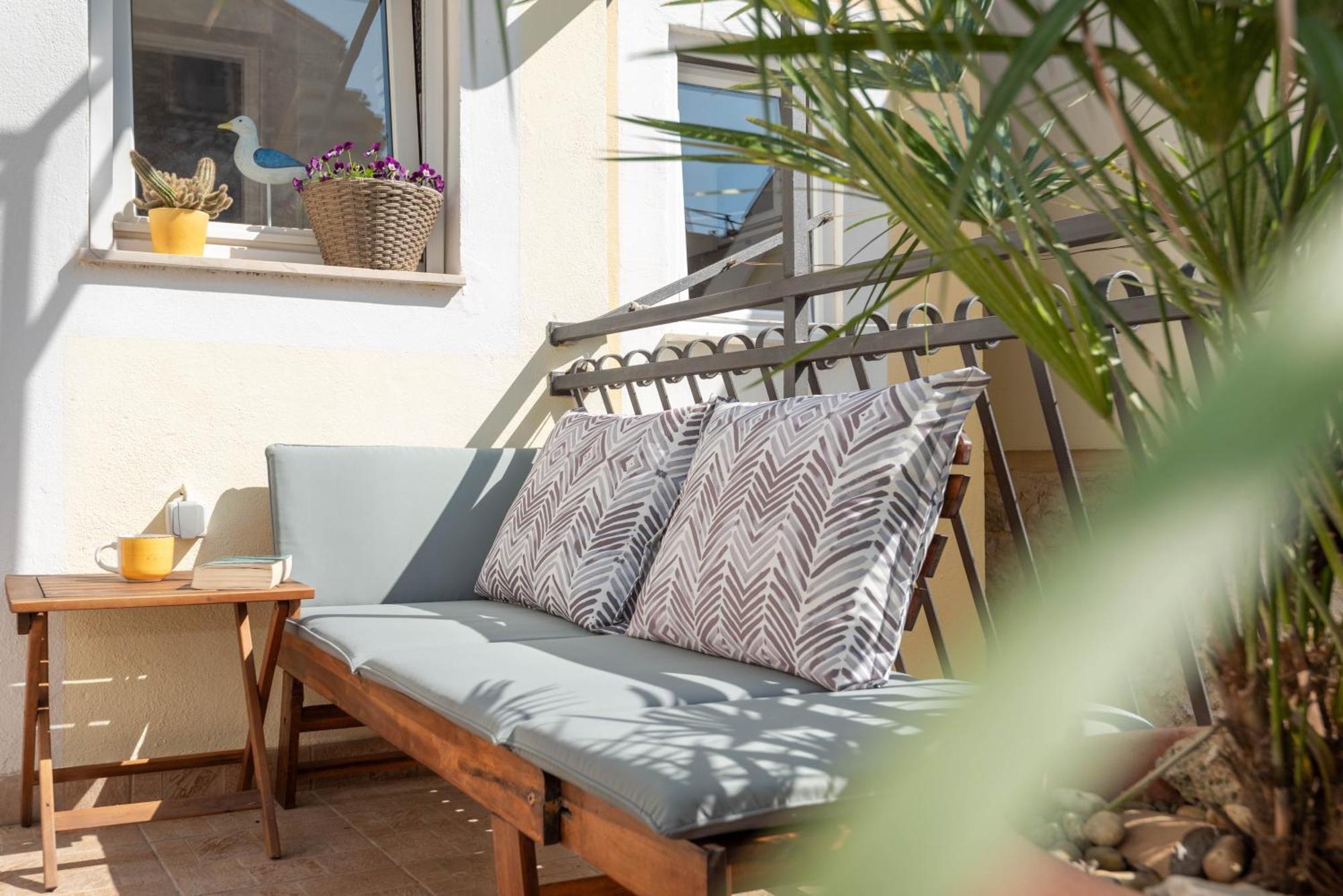 Mediterranean Terrace Apartment With Bikes & Sup 斯克拉丁 外观 照片