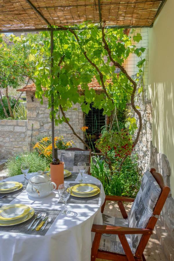 Mediterranean Terrace Apartment With Bikes & Sup 斯克拉丁 外观 照片
